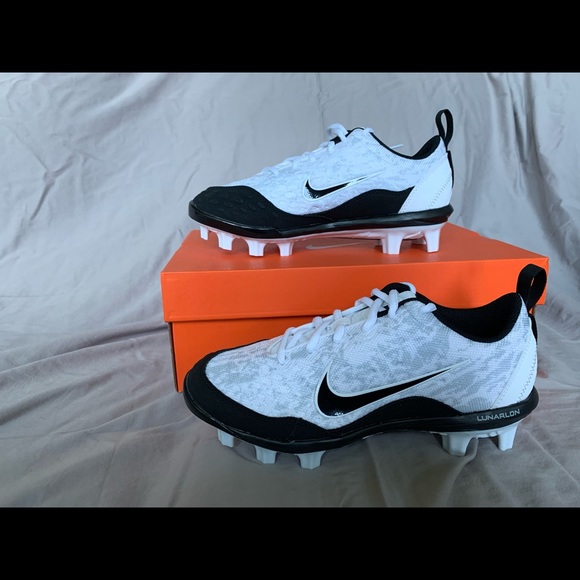 Nike women’s softball cleats-New without box - Picture 1 of 4